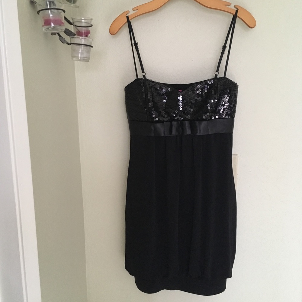 Morgan & Co. mini little black dress size L
